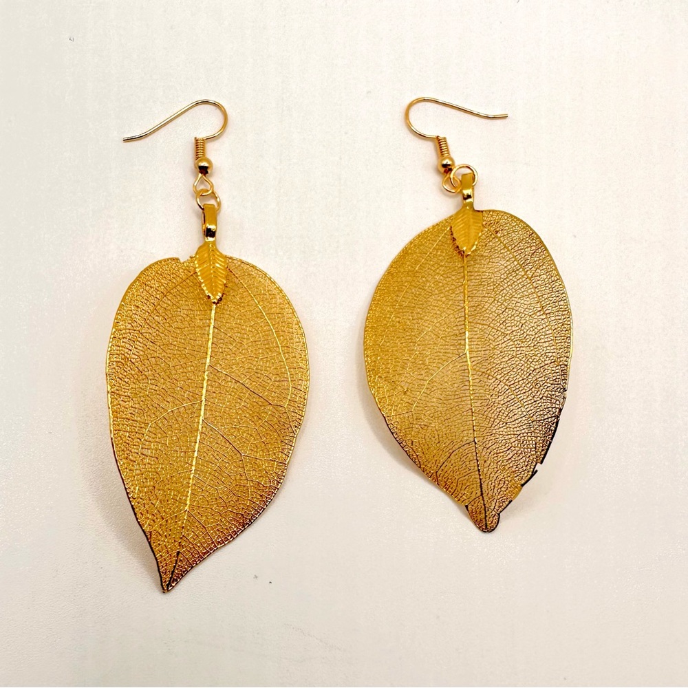 NWOT Gold Plated Natural Leaf Earrings-Handmade in Europe-Gold Plated-Excel Cond